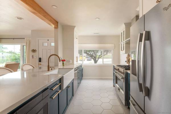 3435 Udall St, San Diego, CA 92106