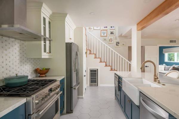 3435 Udall St, San Diego, CA 92106