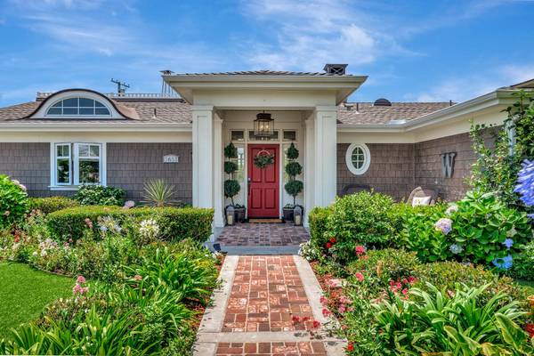 3651 Liggett Dr, San Diego, CA 92106-2167