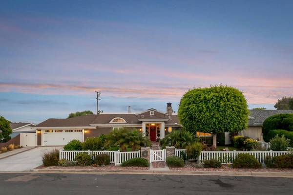 3651 Liggett Dr, San Diego, CA 92106-2167