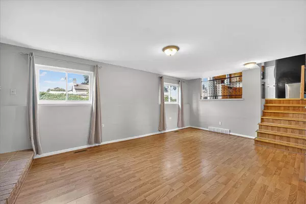 29205 E Nottingham Circle, Warren, MI 48092