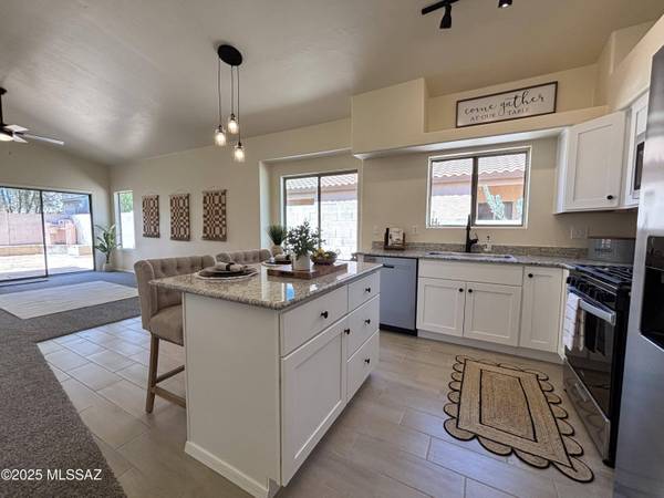 6159 W Sandburg Court, Tucson, AZ 85743