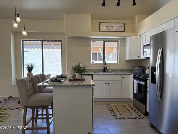 6159 W Sandburg Court, Tucson, AZ 85743