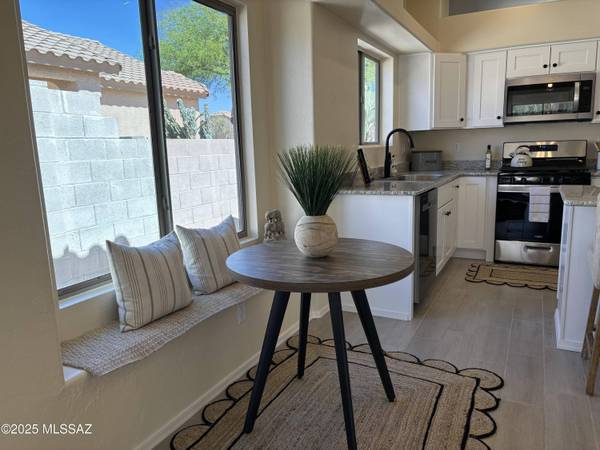 6159 W Sandburg Court, Tucson, AZ 85743