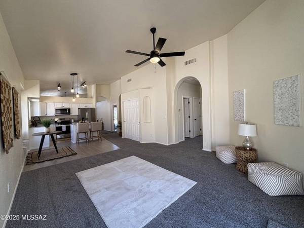6159 W Sandburg Court, Tucson, AZ 85743