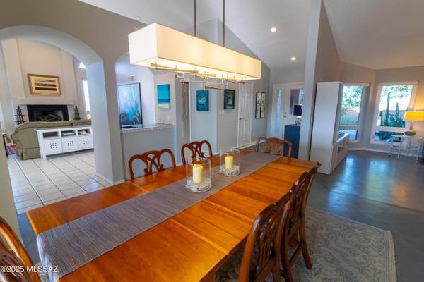 5750 W Placita Del Risco, Tucson, AZ 85745