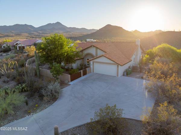 5750 W Placita Del Risco, Tucson, AZ 85745