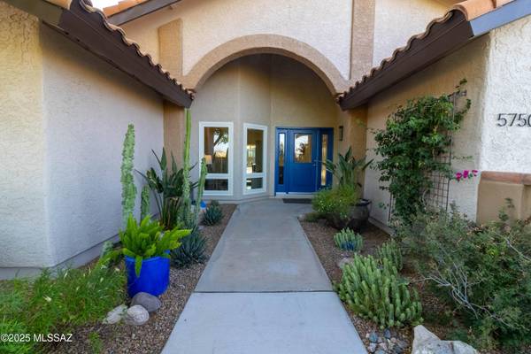 5750 W Placita Del Risco, Tucson, AZ 85745