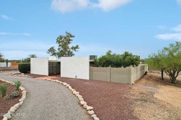 2811 W Maximilian Place, Tucson, AZ 85741