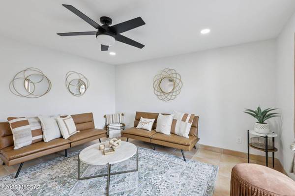 2811 W Maximilian Place, Tucson, AZ 85741