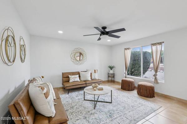 2811 W Maximilian Place, Tucson, AZ 85741