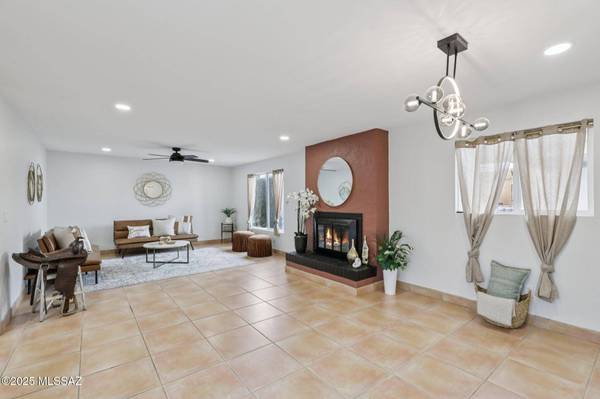 2811 W Maximilian Place, Tucson, AZ 85741