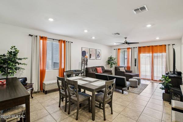 7803 S Sugarbend Drive, Tucson, AZ 85757