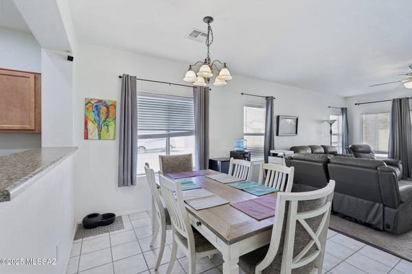 34695 S Discovery Lane, Red Rock, AZ 85145