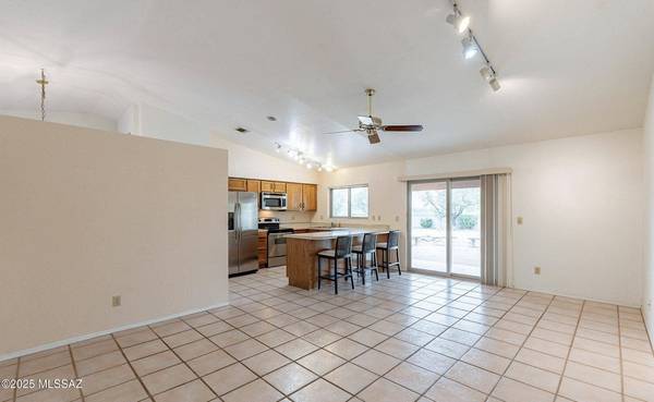 1250 S Bison Drive, Tucson, AZ 85713