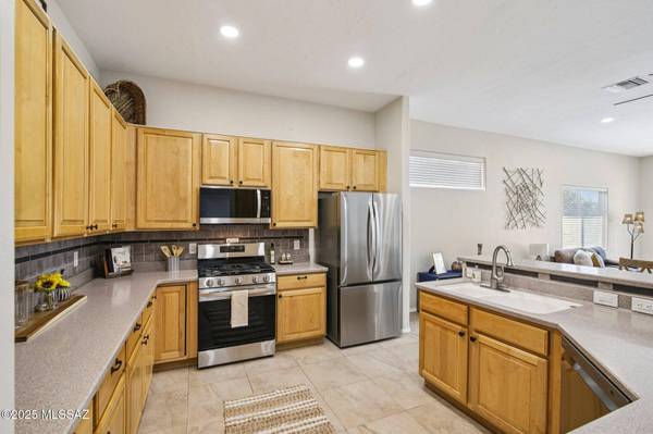 2453 W Hidden View Place, Tucson, AZ 85742