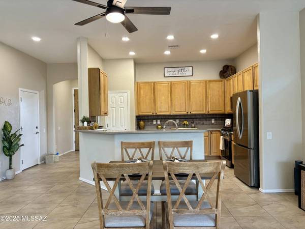 2453 W Hidden View Place, Tucson, AZ 85742