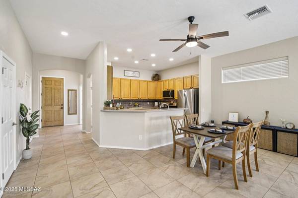 2453 W Hidden View Place, Tucson, AZ 85742