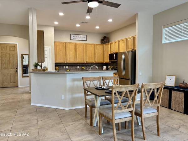 2453 W Hidden View Place, Tucson, AZ 85742