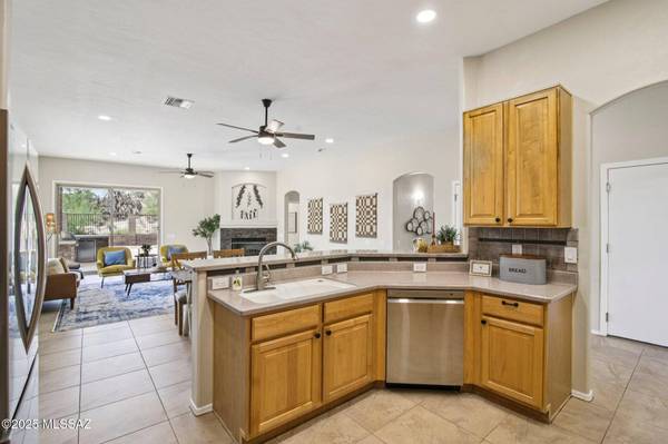2453 W Hidden View Place, Tucson, AZ 85742