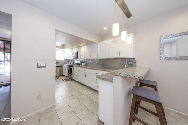 2835 E Weymouth Circle, Tucson, AZ 85716