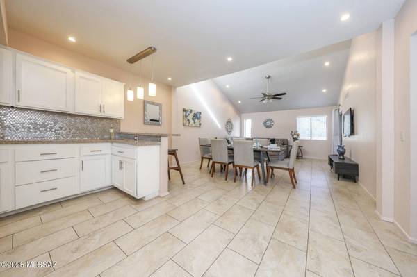 2835 E Weymouth Circle, Tucson, AZ 85716