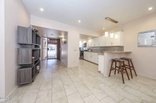 2835 E Weymouth Circle, Tucson, AZ 85716