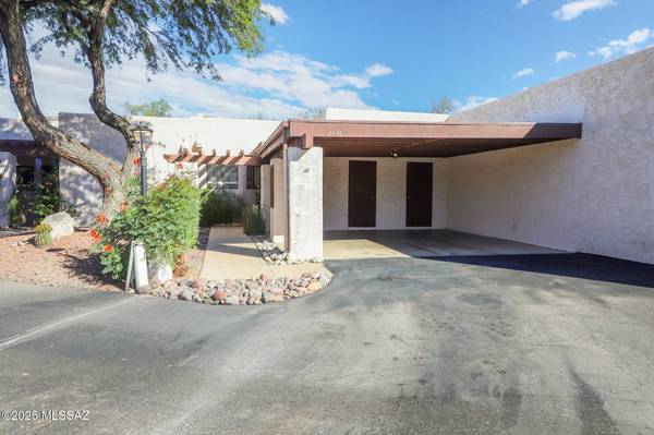 2835 E Weymouth Circle, Tucson, AZ 85716