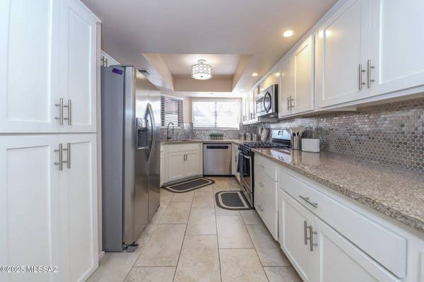 2835 E Weymouth Circle, Tucson, AZ 85716