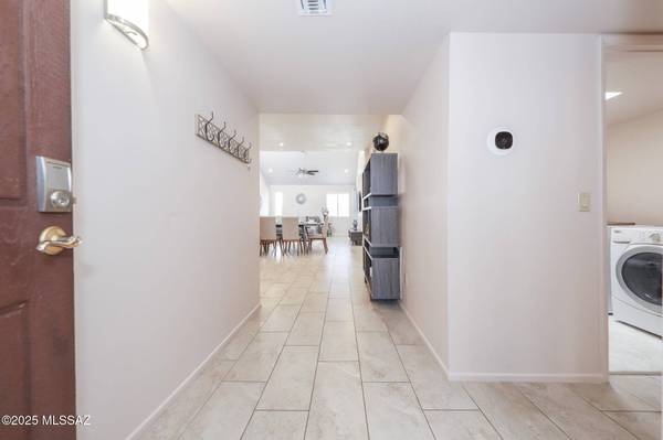 2835 E Weymouth Circle, Tucson, AZ 85716