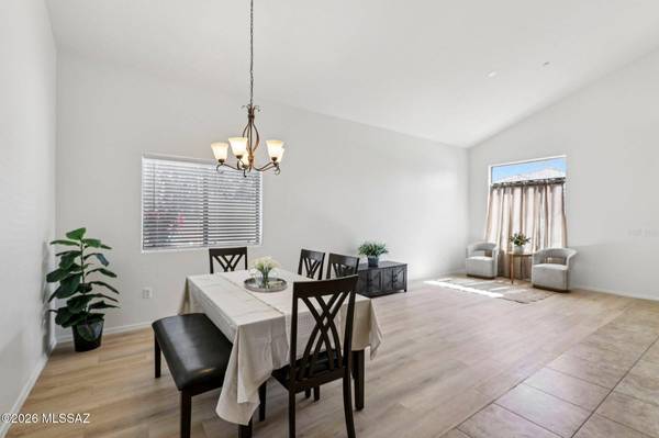 11372 W Smooth Pumice Street, Marana, AZ 85658