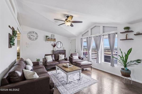 9811 N Sooner Lane, Marana, AZ 85653