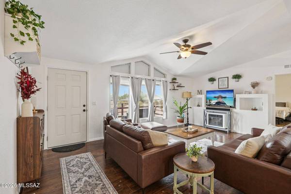 9811 N Sooner Lane, Marana, AZ 85653