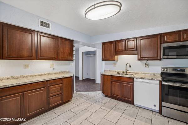 4537 E Juarez Street, Tucson, AZ 85711