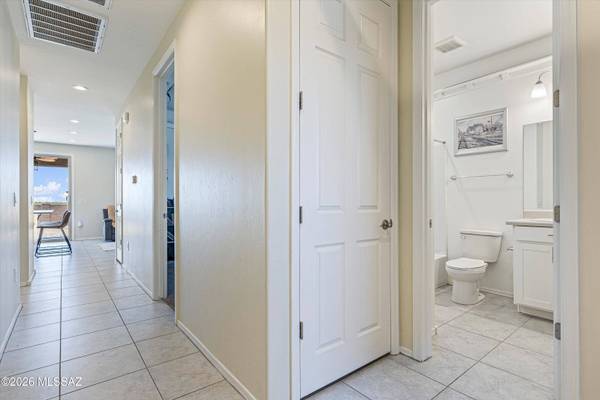 21727 E Holstein Way, Red Rock, AZ 85145