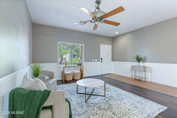 856 W Vuelta Granadina, Sahuarita, AZ 85629