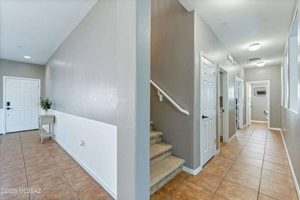 856 W Vuelta Granadina, Sahuarita, AZ 85629