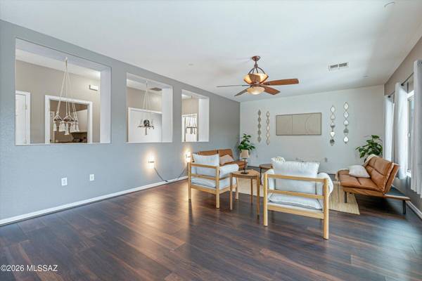 856 W Vuelta Granadina, Sahuarita, AZ 85629