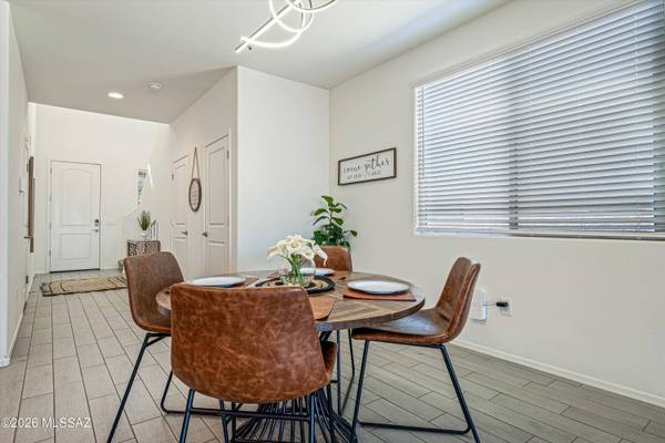 11299 S Weismann Dr, Vail, AZ 85641