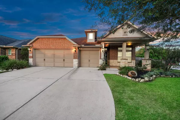 439 Cascade Oaks LN, Richmond, TX 77406