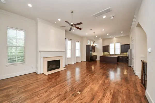 2061 Fannin STA N, Houston, TX 77045