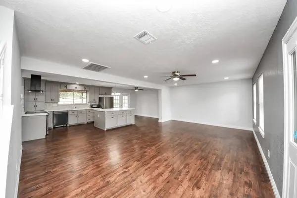 16310 N Mist DR, Houston, TX 77073