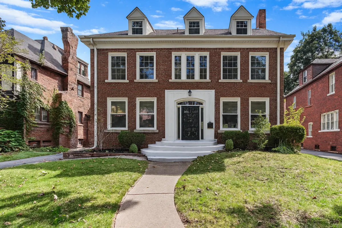 ChatGPT Image Nov 19, 2025, 11_52_49 PM