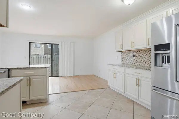 38128 Jamestown DR, Sterling Heights, MI 48312