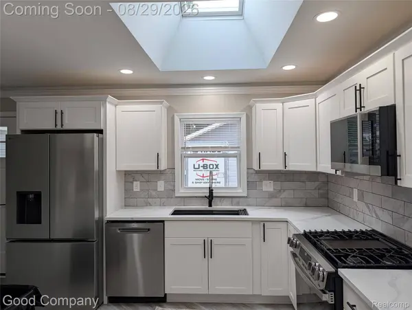 1112 Millard AVE, Royal Oak, MI 48073