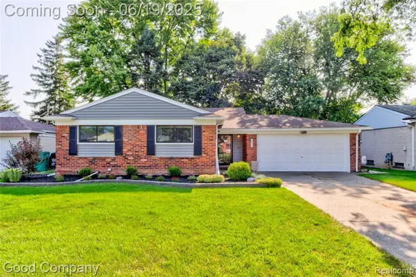 697 Hamlet Road, Auburn Hills, MI 48326