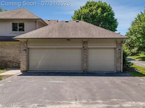 801 Shrewsbury Drive, Orion Twp, MI 48348