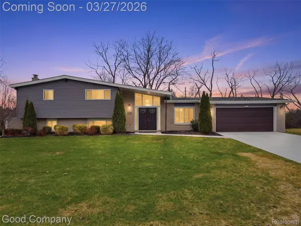 7371 Edinborough, West Bloomfield Charter Township, MI 48322