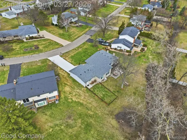 7371 Edinborough, West Bloomfield Charter Township, MI 48322