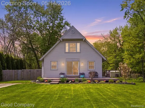 3392 Grant RD, Rochester Hills, MI 48309